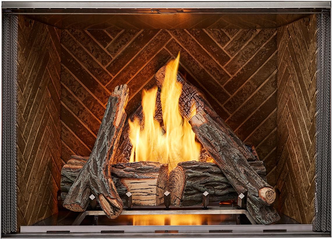 Outdoor Fireplace or Fire Pit? Choosing the Right Backyard Centerpiece in Las Vegas