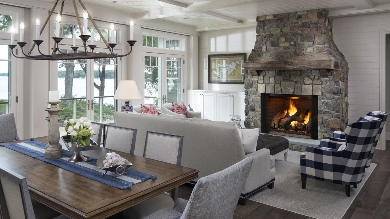 Heat & Glo Phoenix TrueView gas fireplace