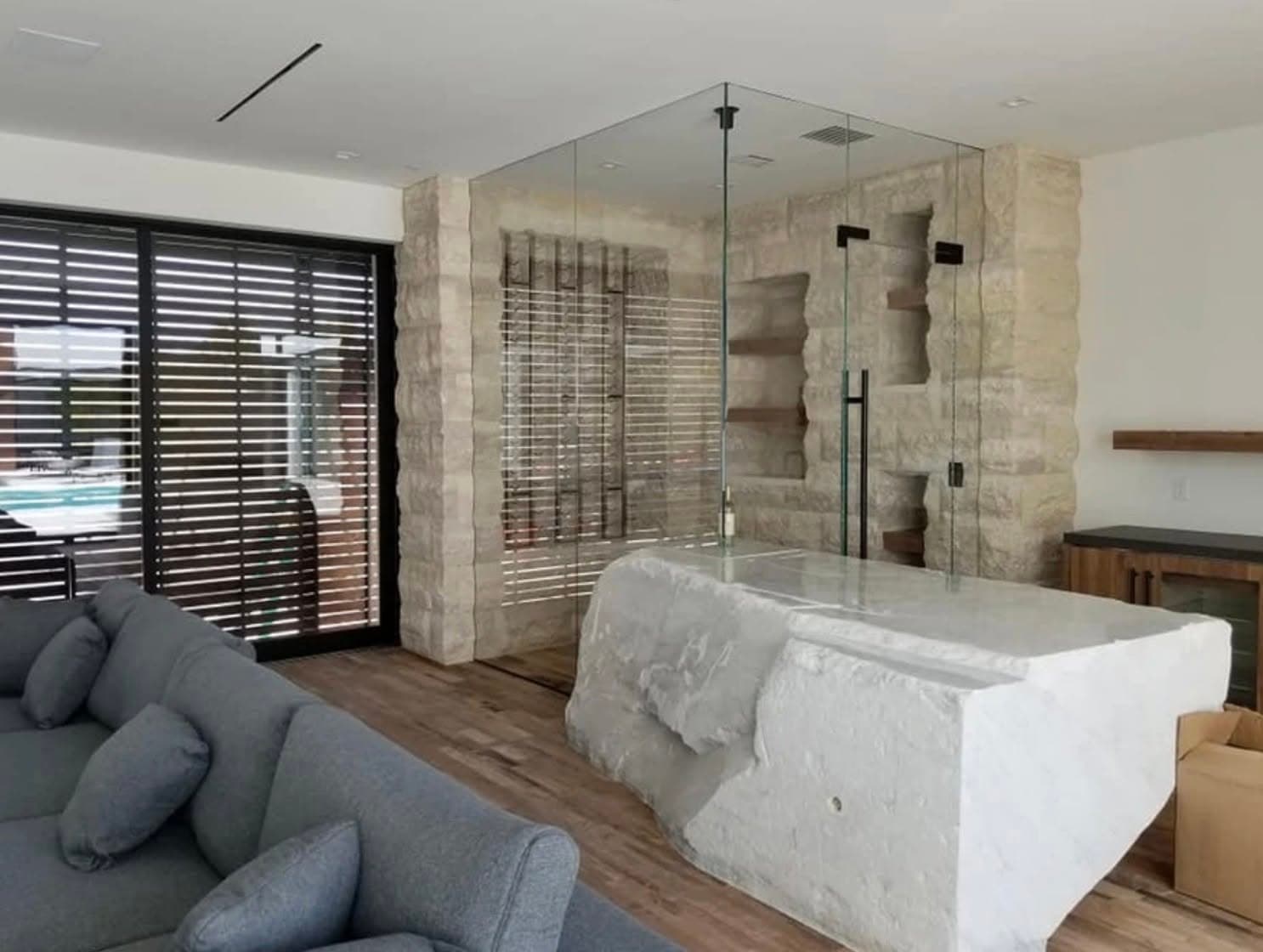 Glass Walls & Enclosures