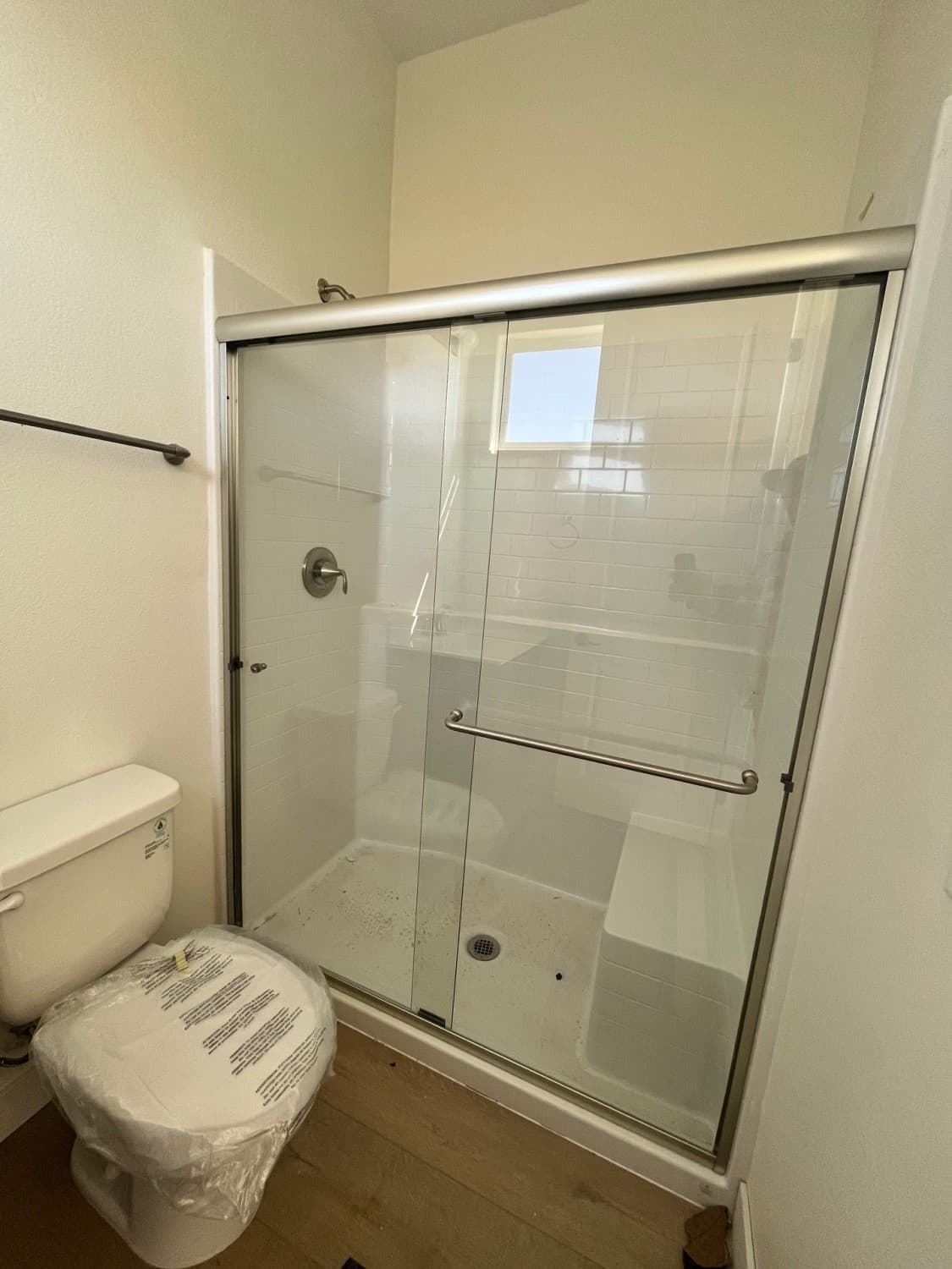Custom glass thickness, tint, and texture options in Laughlin